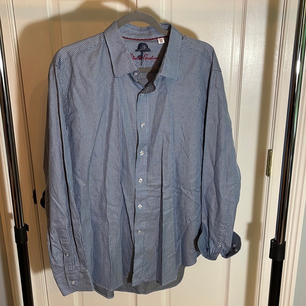 Robert Graham size XL men’s shirt EUC